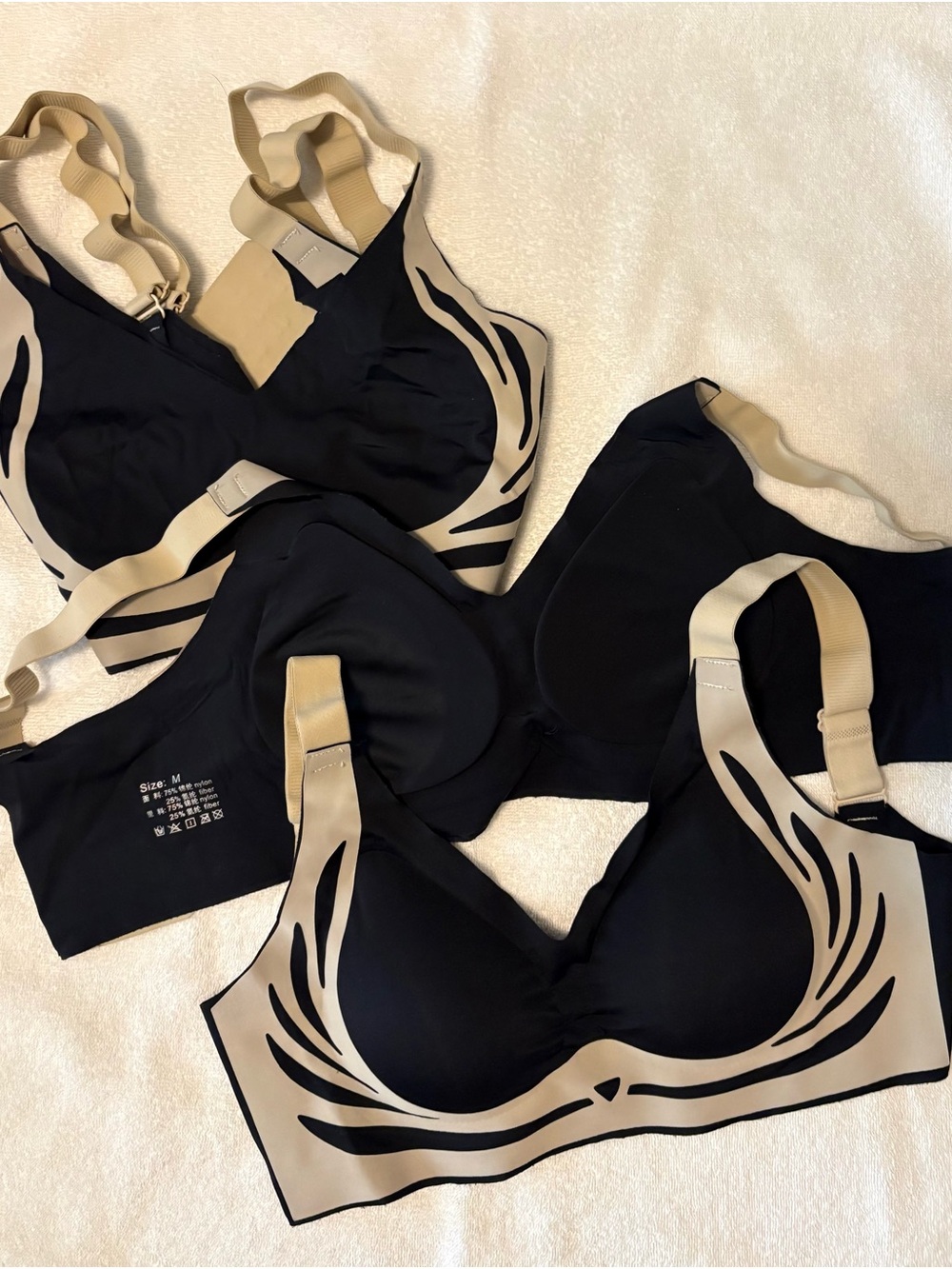 4 New Bras Siza Medium